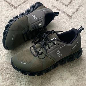 On Cloud 5 Waterproof Running Shoes